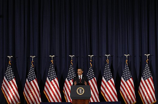 Барак Обама пообещал, что США будут добиваться отстранения от власти полковника Каддафи невоенными методами