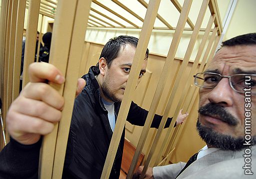 По словам адвоката Юрия Михайлова (справа), с минувшей пятницы, когда был арестован Дмитрий Урумов (слева), никаких следственных действий с ним не проводилось