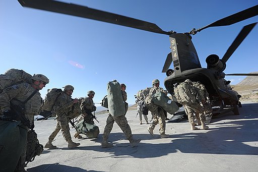 Вертолет CH-47 Chinook, на борту которого находились 22 бойца &amp;quot;группы 6&amp;quot; спецназа SEALS ВМС США, был сбит на взлете ракетой из переносного зенитно-ракетного комплекса