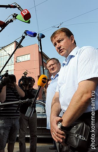 Бывший губернатор Тульской области Вячеслав Дудка требует, чтобы ему отдали положенное