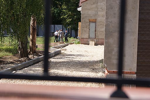 Обыски в доме бывшего губернатора Тульской области Вячеслава Дудки, в деревне Хомяково, в рамках уголовного дела о взяточничестве