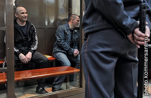 Обвиняемые по уголовному делу об организации &amp;quot;ореховской&amp;quot; преступной группировки Марат Полянский (слева) и Сергей Буторин (справа) во время оглашения приговора в Московском городском суде