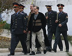 Пилотs российской авиакомпании "Ролкан Инвестмент ЛТД" Владимир Садовничий и Алексей Руденко