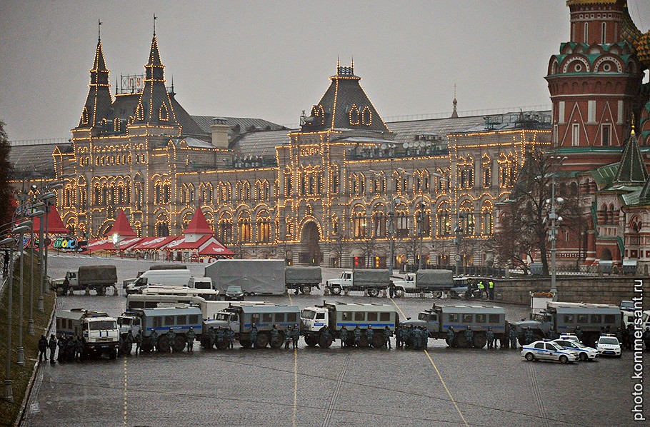 Усиление мер безопасности в центре Москвы в связи с митингом оппозиции &amp;quot;За честные выборы&amp;quot;