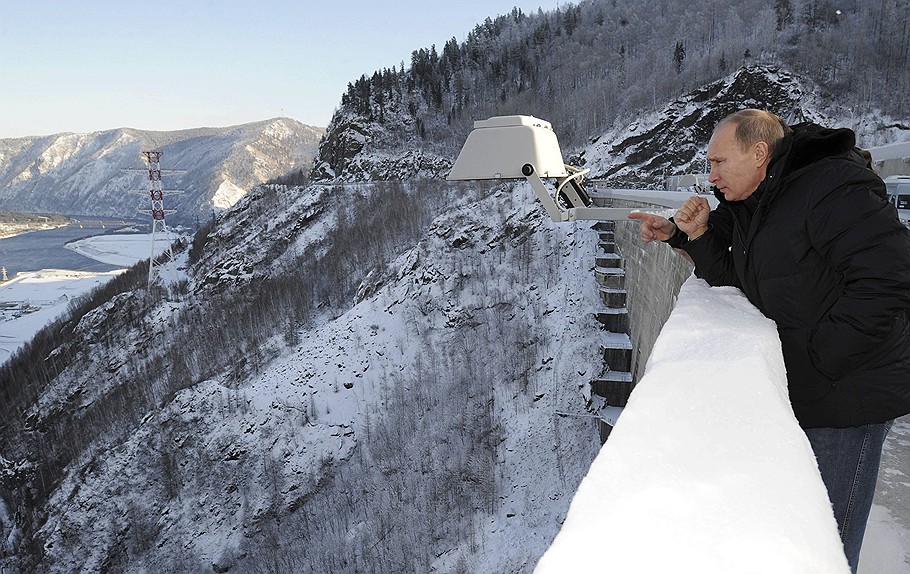 Владимир Путин, посетив церемонию пуска первого из новых гидроагрегатов, установленных на Саяно-Шушенской ГЭС, по традиции устроил энергетикам громкий разнос