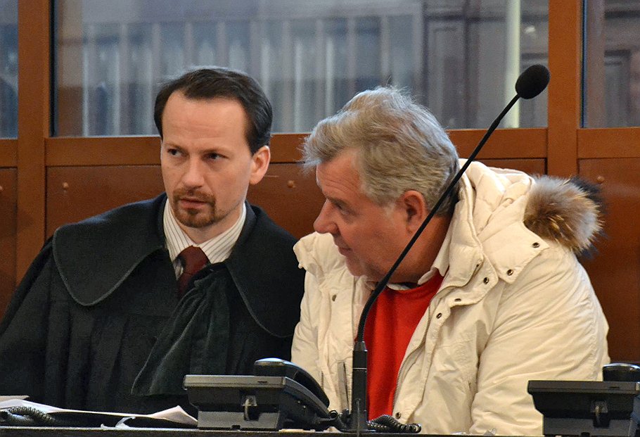 Вчера стало известно, что запрос на экстрадицию бывшего первого заместителя прокурора Подмосковья Александра Игнатенко (справа) Генпрокуратурой РФ в Польшу уже направлен