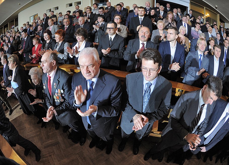Председатель правительства России, кандидат в президенты России Владимир Путин во время встречи со своими доверенными лицами. Встреча прошла в Политехническом музее