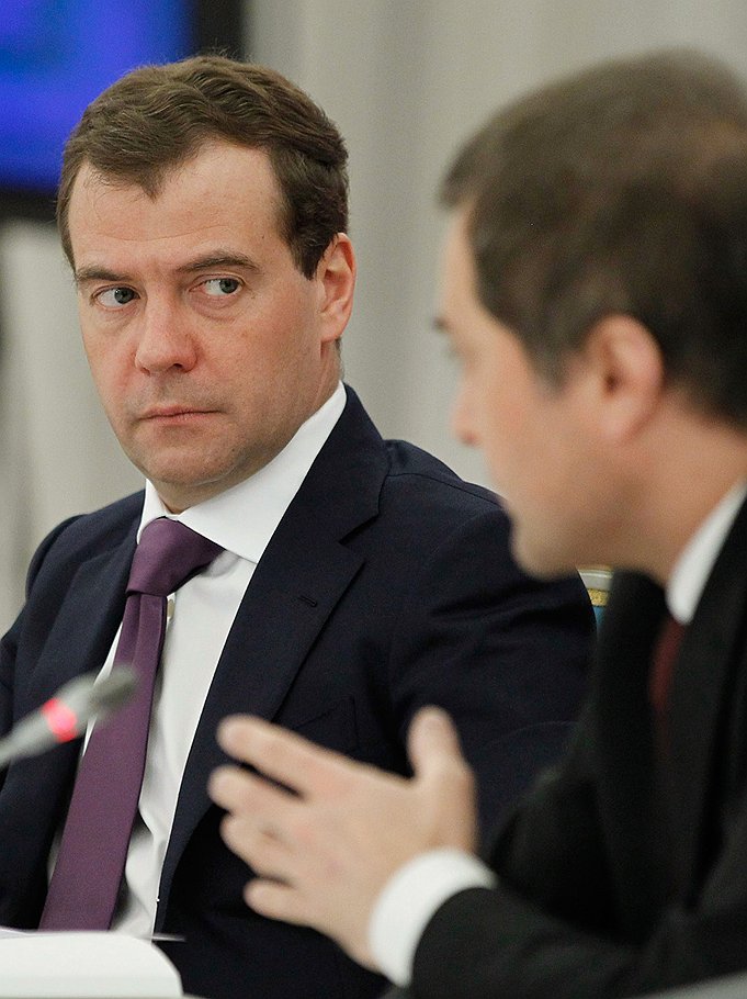Вице-премьер Владислав Сурков доложил Дмитрию Медведеву о проблемах жилищной политики в регионах