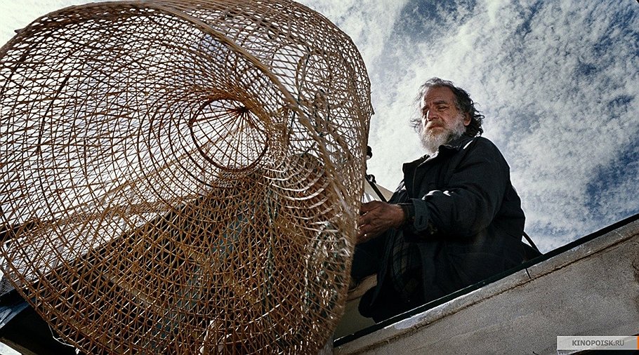 В сетях сицилийского рыбака из фильма Эмануэле Криалезе «Материк» оказывается все меньше рыбы и все больше нелегалов