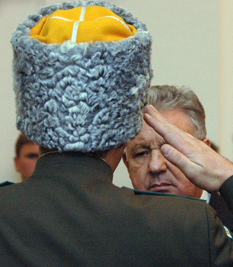 Полпред президента в ДВФО Виктор Ишаев готов принять высочайшие полномочия в установленных ему пределах