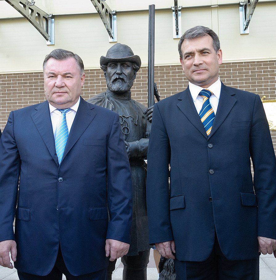 Александра Козлова и мэра Орла Виктора Сафьянова (справа) разделяло слишком многое