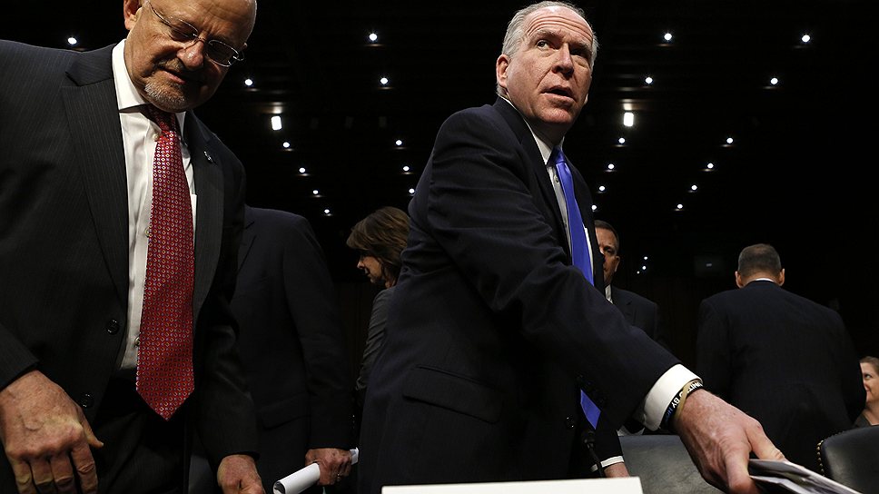Сенаторы США увидели будущее России и мира глазами главы Национальной службы разведки Джеймса Клэппера (слева) и директора ЦРУ Джона Бреннана (справа)