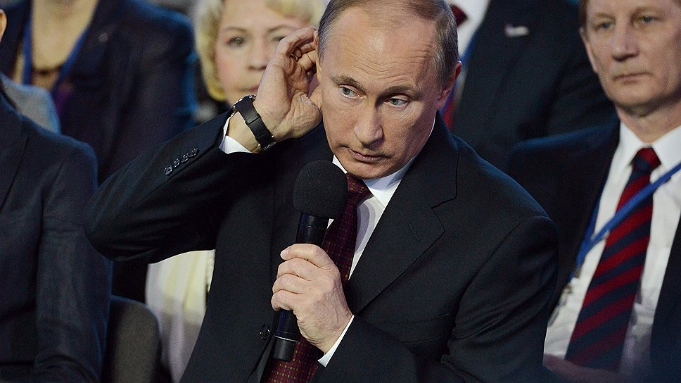 К концу встречи Владимир Путин прислушивался к выступающим гораздо меньше, чем в начале