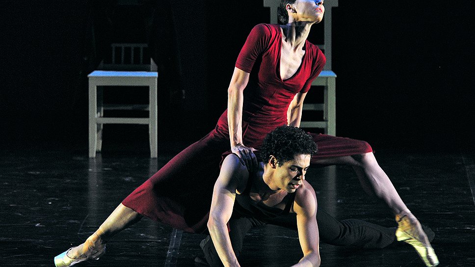 Любовная история в балете Джона Ноймайера &amp;quot;Диалог&amp;quot; пробуксовывает, несмотря на старания Дианы Вишневой и ее партнера Тьяго Бордина