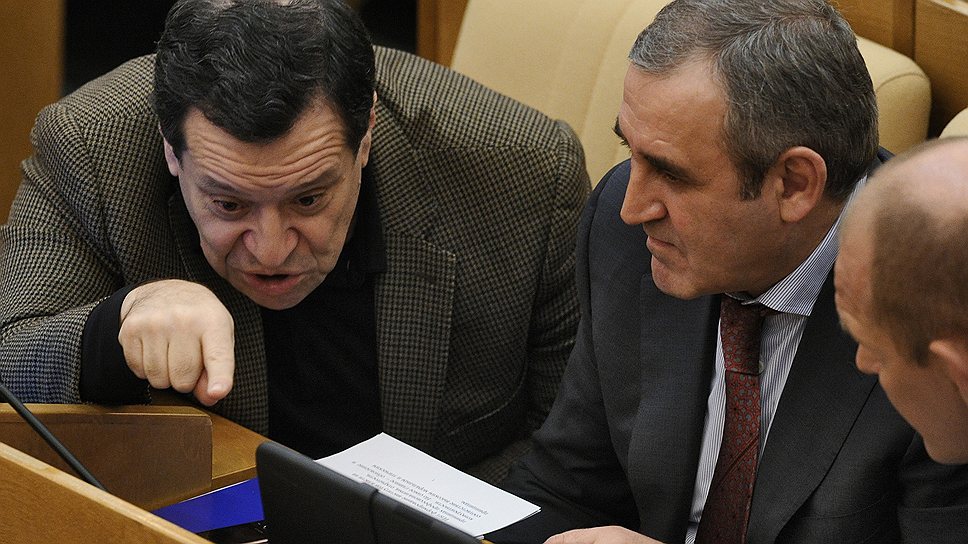 Андрей Макаров указывает коллегам на усиление контрольных полномочий парламента