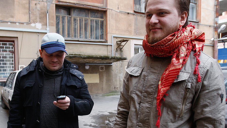 Участник акции на Болотной площади Алексей Киселев (справа) решил не дожидаться заведения уголовного дела в России и уехал в Испанию
