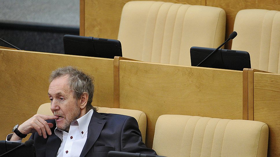 Депутат Валерий Трапезников нашел способ сделать выходные пособия руководству госкорпораций более понятными для народа