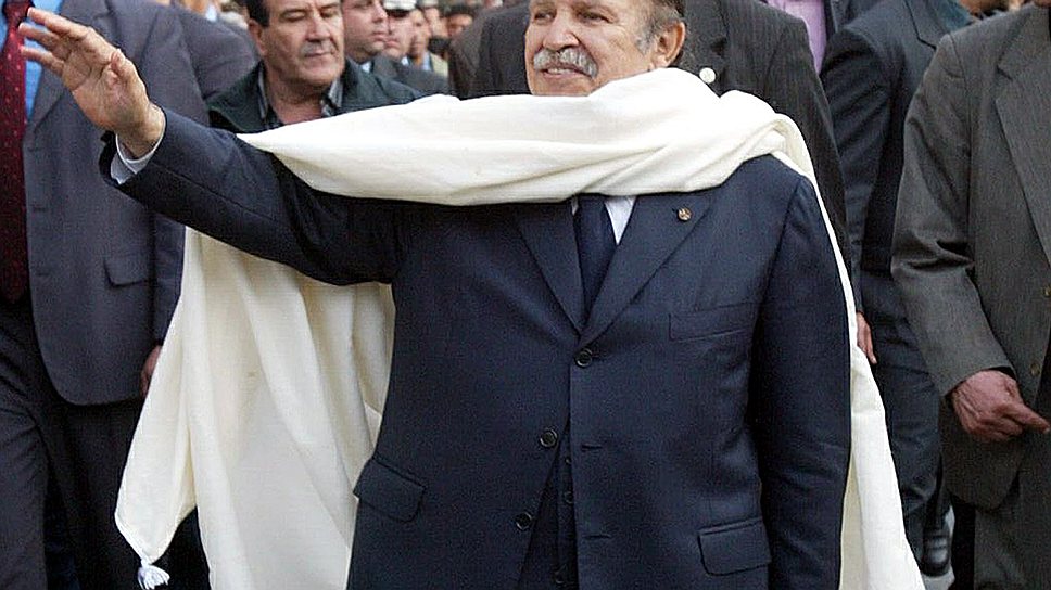 Надежды сторонников алжирского президента Абдель-Азиза Бутефлики снова увидеть его здоровым и полным сил тают с каждым  днем