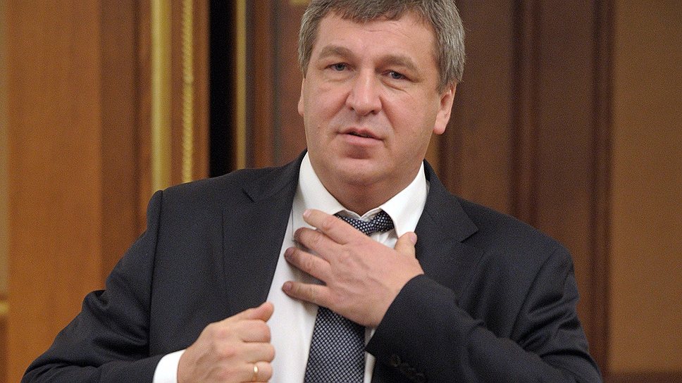 Глава Минрегиона Игорь Слюняев не одолел барьера, отделяющего ЖКХ от новых бюджетных вливаний