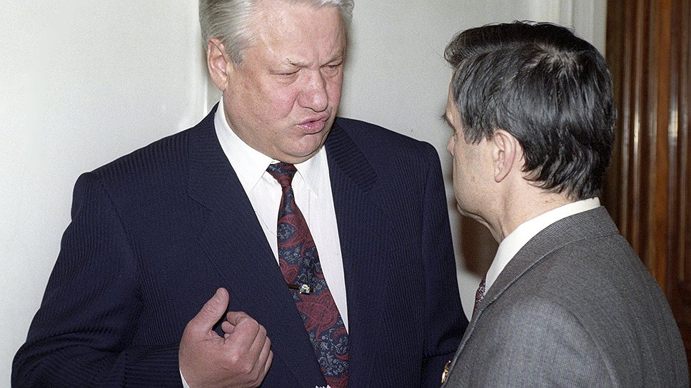 Борис Ельцин и Руслан Хасбулатов не смогли найти общего конституционного языка 