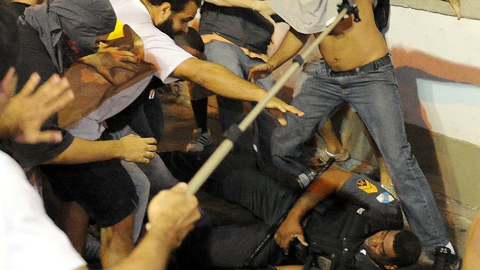 В ходе акций протеста в Бразилии пострадали не столько демонстранты, сколько полицейские