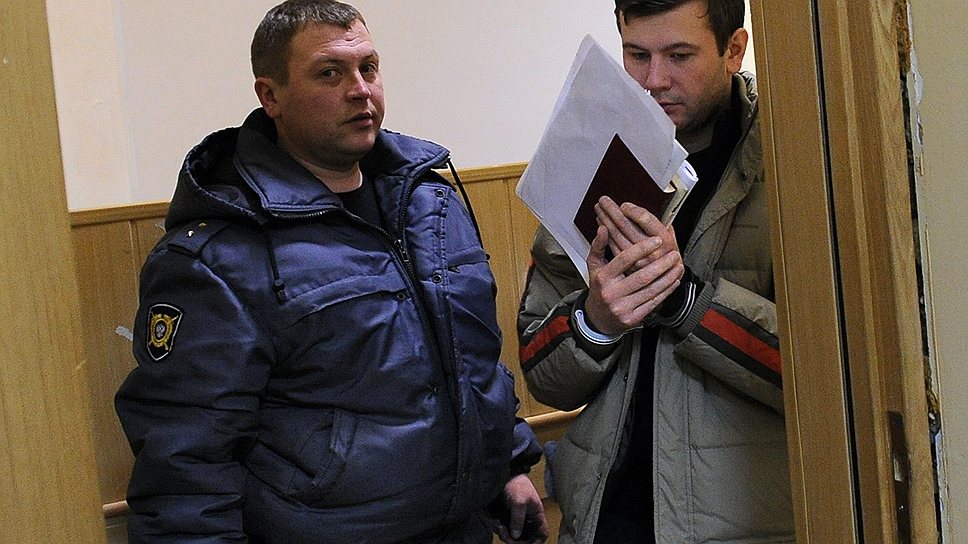 В соответствии с вердиктом присяжных даже Андрей Чернышев (справа) может избежать серьезного наказания 