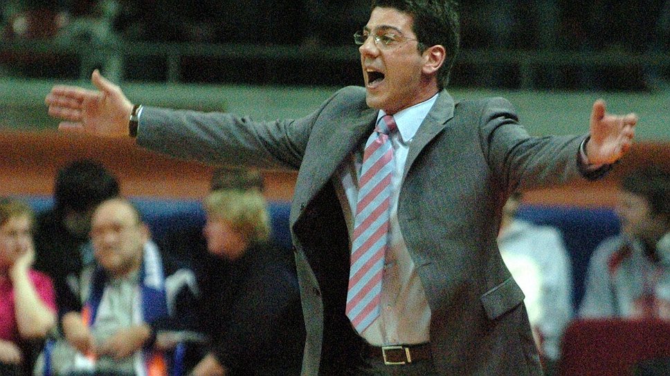 Фотис Кацикарис, не проведя ни одной тренировки, покинул пост главного тренера сборной России по баскетболу 