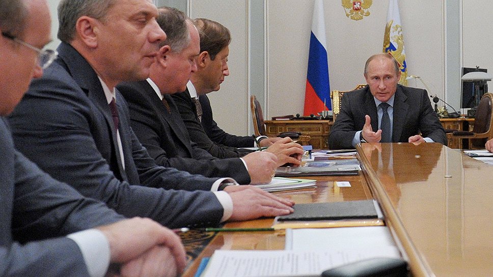 Во время совещания о перспективах развития ВМФ Владимир Путин выразил недовольство темпами строительства военных кораблей