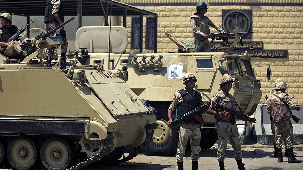 Военное командование Египта бросает все силы на то, чтобы навести дисциплину в армейских рядах