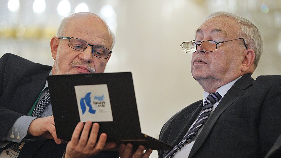 Михаил Федотов (слева) и Владимир Лукин по-своему работают над изменением закона об НКО 