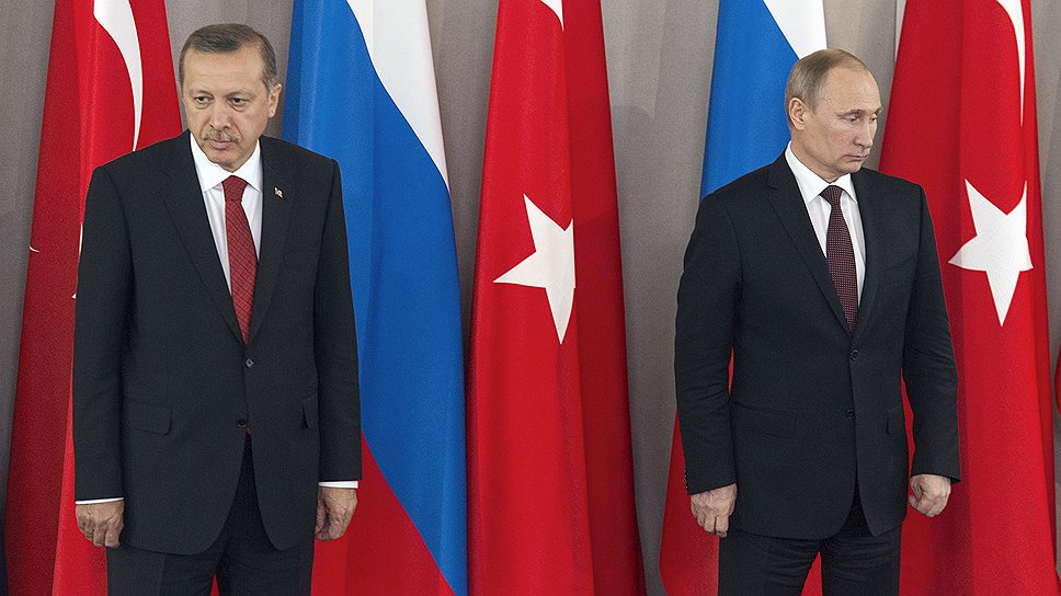 Президент России Владимир Путин и премьер-министр Турции Реджеп Тайип Эрдоган еще утром объяснялись друг другу по крайней мере в дружбе, а уже вечером (на фото) — в ее нехватке