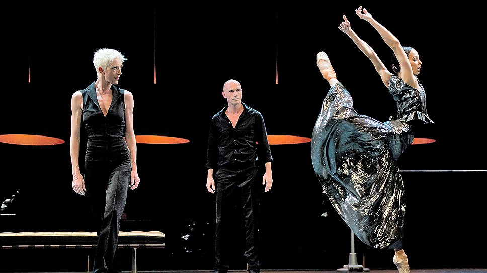 Балетом &amp;quot;Switch&amp;quot; хореограф Жан-Кристоф Майо  продемонстрировал  темные стороны Дианы Вишнёвой (справа) 