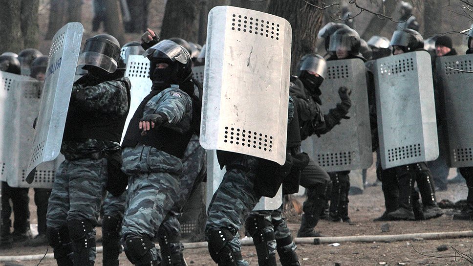 Контролировать ситуацию в Киеве украинским силовикам становится все труднее