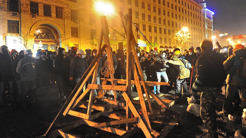 Как новые украинские законы повлияют на противостояние в Киеве