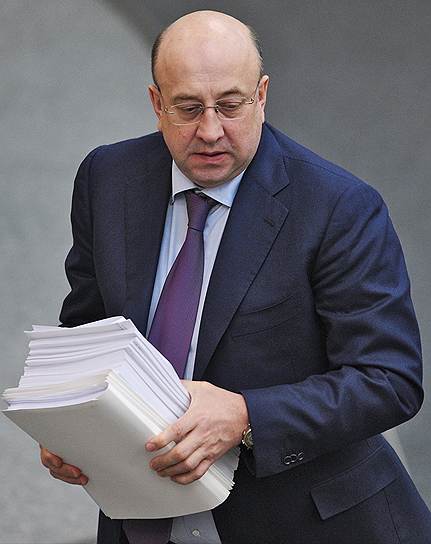 Глава думского комитета по конституционному законодательству Владимир Плигин согласился добавить новых фильтров для участников выборов
