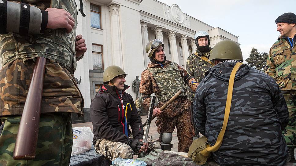 Почему активисты не собираются уходить из Киева