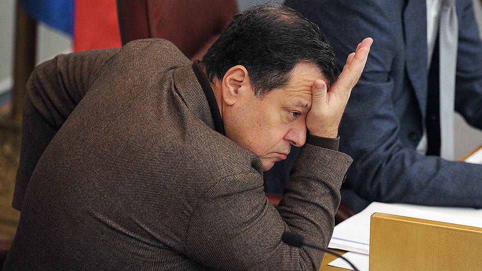 Председатель комитета Госдумы по бюджету и налогам Андрей Макаров придумал, как помочь налоговой службе узнать всю правду об имуществе налогоплательщиков