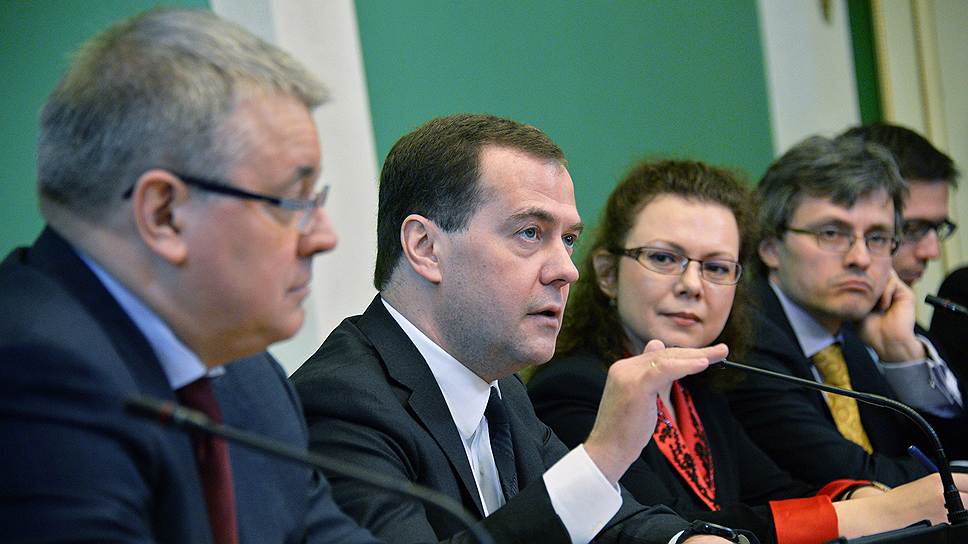 Премьер-министр Дмитрий Медведев впервые усомнился в исполнимости &amp;quot;Стратегии-2020&amp;quot;