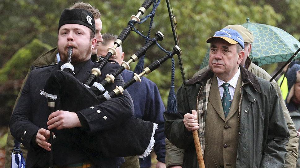 Глава правительства Шотландии Алекс Сэлмонд (на фото справа) уверен, что уже в сентябре его родина вновь обретет независимость
