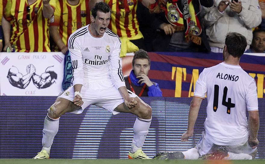 В отсутствие травмированного Криштиану Роналду роль лидера &amp;quot;Реала&amp;quot; на себя взял Гарет Бейл (слева), забивший победный гол в финале Кубка Испании