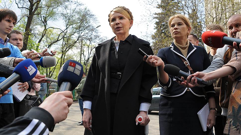 Конгрессмен США Эд Ройс и кандидат в президенты Украины Юлия Тимошенко (на фото) лично проверили, насколько хорошо организована оборона Днепропетровска