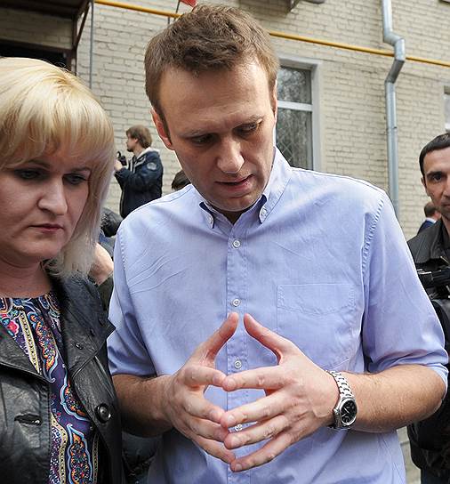 Очередное уголовное наказание Алексея Навального может помешать свободному общению оппозиционера с соратниками