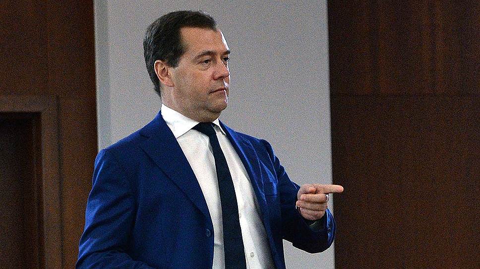 Как Дмитрий Медведев раскритиковал блокировку социальных сетей