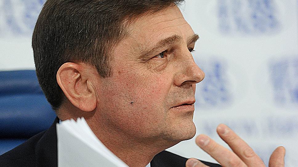 Минфин намерен вернуть руководителя Роскосмоса Олега Остапенко на орбиту, не пересекающуюся с регулированием страхового рынка