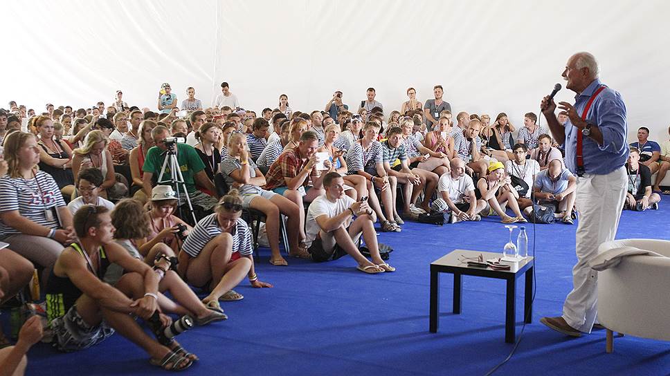 Председатель союза кинематографистов России, кинорежиссер Никита Михалков во время встречи с участниками Международного молодежного форума &amp;quot;Таврида&amp;quot;