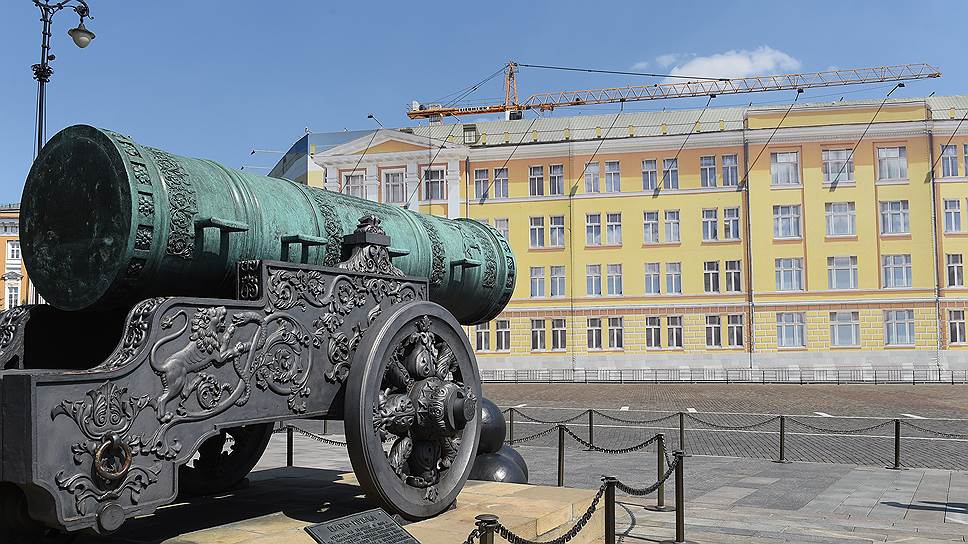 Кремлевских чиновников готовят к постоянной прописке