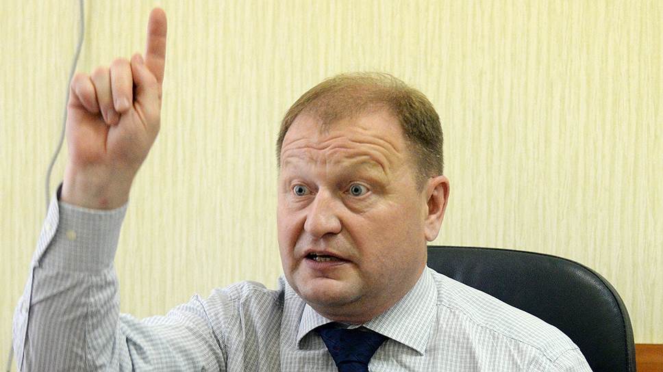 Депутат облсовета Павел Меркулов поучаствовал в создании партии «Честно!», но идти против воли центра не захотел 