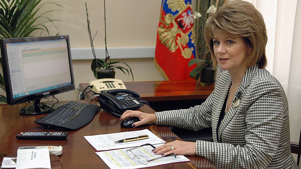 Должность советника не будет новой для Надежды Синиковой: в этом качестве контекст она уже работала с министром обороны Анатолием Сердюковым