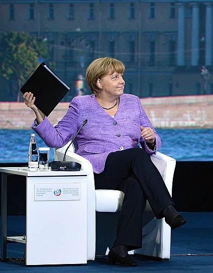 Канцлер Германии Ангела Меркель решила приостановить «Петербургский диалог», ставший символом особых отношений Москвы и Берлина