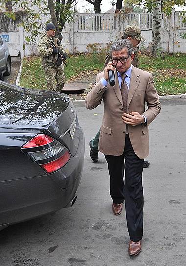 Бывший донецкий губернатор Сергей Тарута (на фото) — один из немногих претендентов на победу на востоке Украины, ранее не представлявших Партию регионов 
